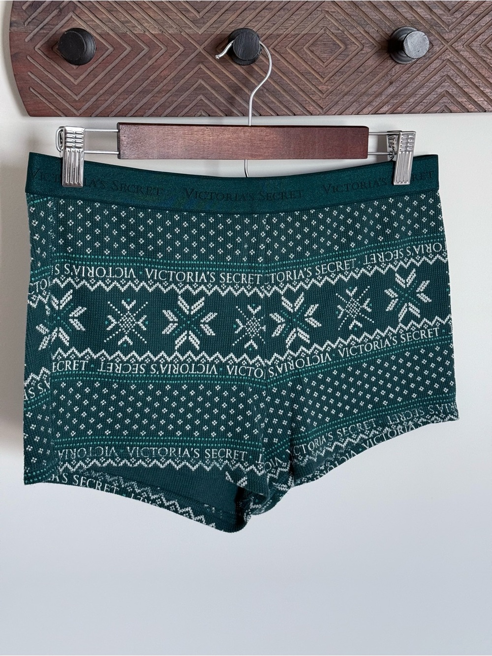 Victoria’s Secret Green Fair Isle Thermal Pajama Set Henley Shorts Medium - Picture 9 of 16